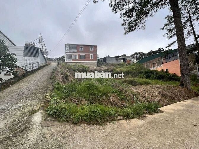 Đất góc 2MT Lê Hồng Phong 583m2