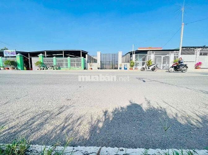 ĐẤT MẶT TIỀN BA SA 8mX29m FULL THỔ XÂY RÀO SẴN SHR 770TR CÒN GIẢM NHÉ