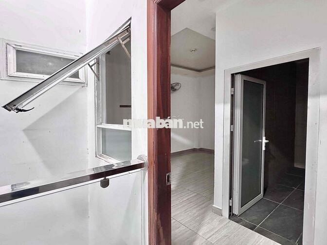 Phòng mới sẵn máy lạnh , máy giặt - sấy ngay Chu Văn An - Đinh Bộ Lĩnh
