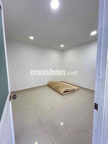 Nhà Mới Đường Số 18 P8: 5.5x7m , 1 lầu, 2pn, 2wc