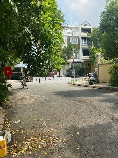 CHO THUÊ MẶT BẰNG KINH DOANH NGAY TRUNG TÂM Q7