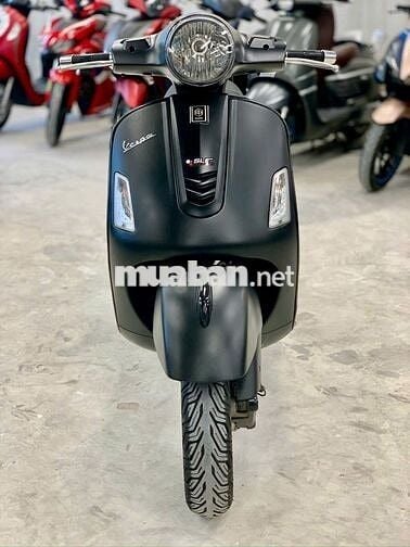 Piaggio Vespa GTS 300 2018 NHƯ MỚI