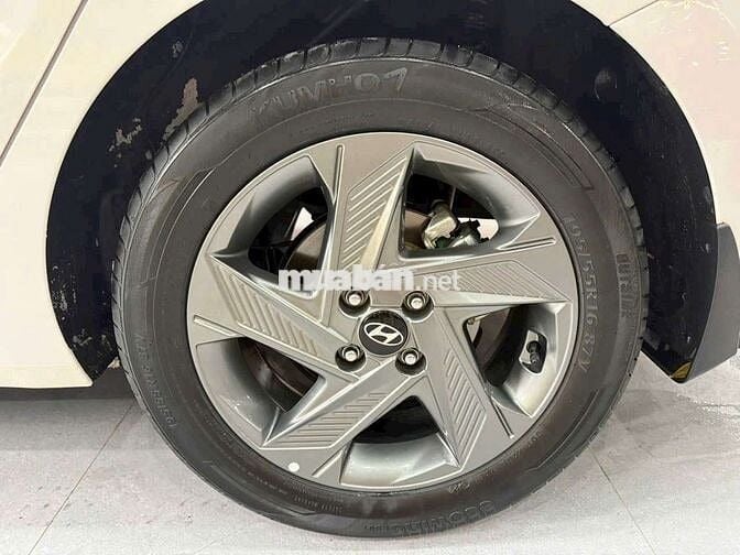 Hyundai Accent 2023 Đặc Biệt 1.4ATH, màu trắng,2v3