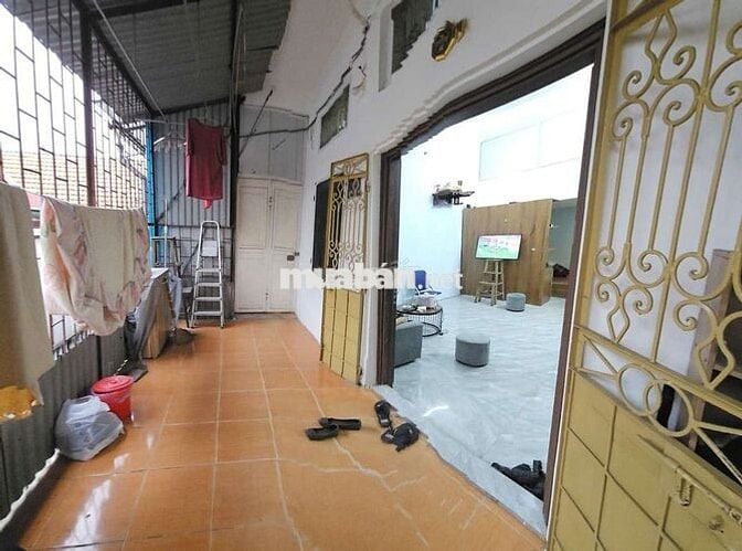 Cần tiền bán gấp nhà TT Ao sen Hà Đông dt60m2