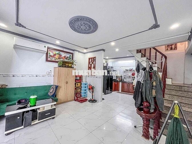 Nhà lầu mới đẹp kiên cố hẻm 233 Nguyễn Văn Cừ giá 1,68 tỷ