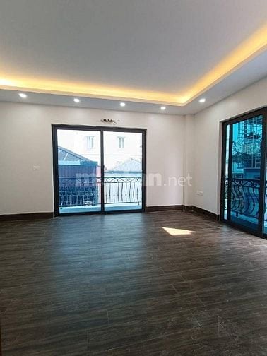 BÁN NHÀ CẦU GIẤY: LÔ GÓC,NHÀ MỚI TING, 7 TẦNG THANG MÁY, 56M2, 8PN, 