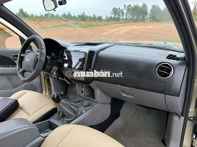 Ford Ranger 2011 XL 2.5 4x4 MT - 200000 km