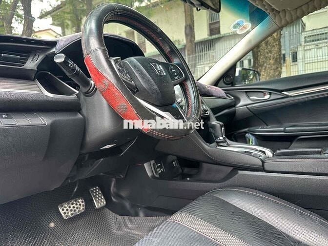 Honda Civic 2019 1.5 Turbo RS - 72000 km