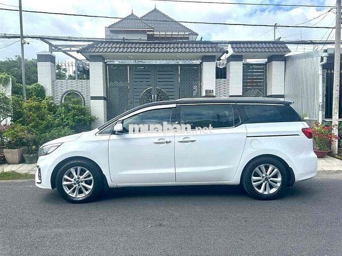 Kia Sedona 2018 2.2L DATH máy dầu