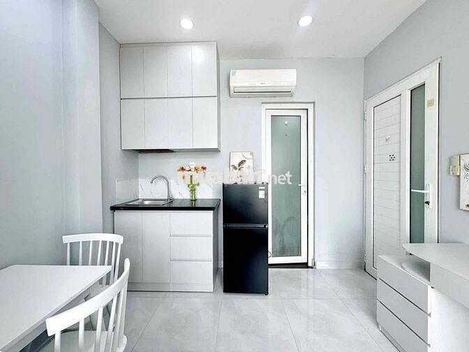 ☀️CHO THUÊ CĂN HỘ FULL NỘI THẤT, MẶT TIỀN ĐƯỜNG NGUYỄN VĂN CỪ, QUẬN 1