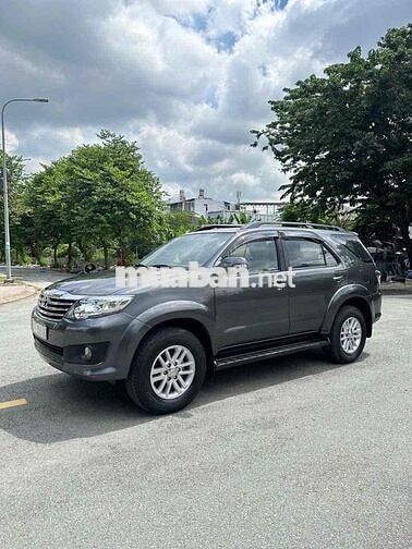 Toyota Fortuner 2015 2.7V 4x2 - 86000 km
