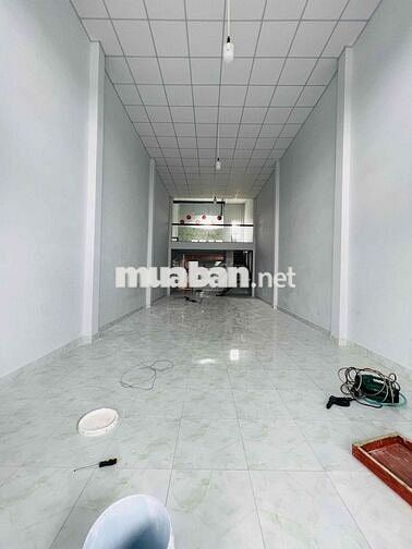Nhà Mới Xây DT 5x25 Trệt Trống Xuốt Hợp May Mặc Ở Kho Chứa Hàng Tải