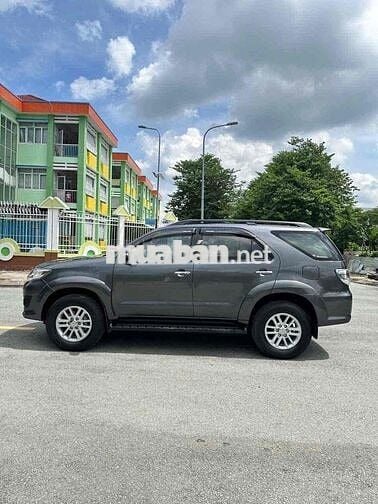Toyota Fortuner 2015 2.7V 4x2 - 86000 km