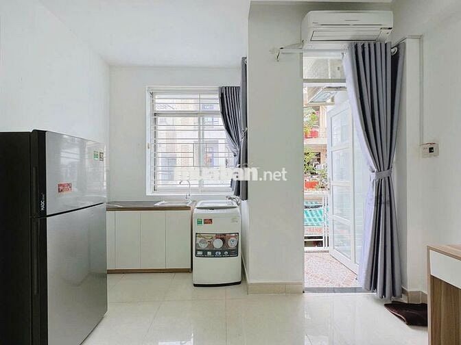 STUDIO BAN CÔNG THOÁNG MÁT FULL NỘI THẤT XỊN XÒ GẦN SÂN GOLF TÂN SƠN
