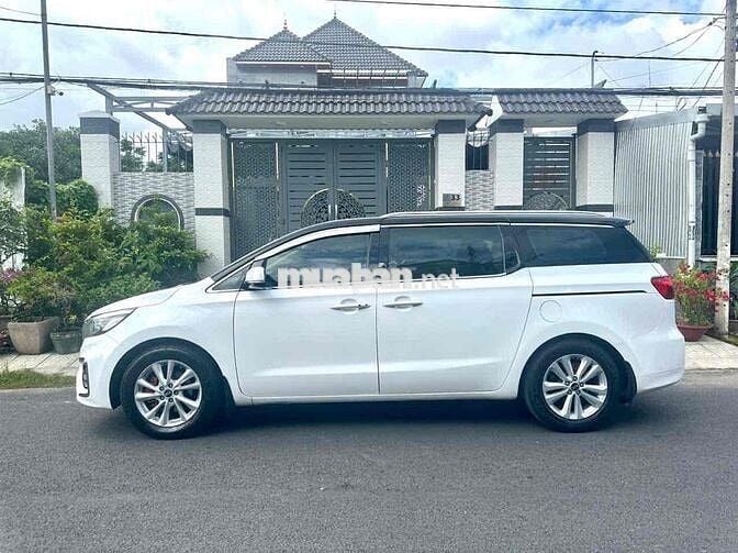 Kia Sedona 2018 2.2L DATH máy dầu