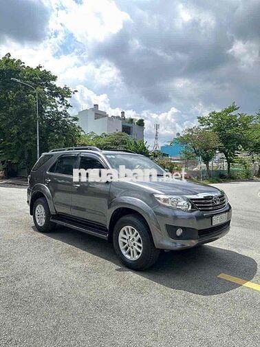Toyota Fortuner 2015 2.7V 4x2 - 86000 km