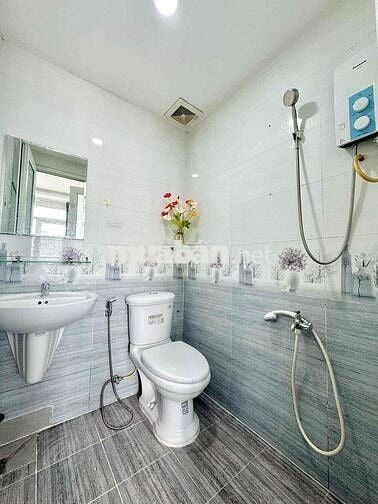 ☀️CHO THUÊ CĂN HỘ FULL NỘI THẤT, MẶT TIỀN ĐƯỜNG NGUYỄN VĂN CỪ, QUẬN 1