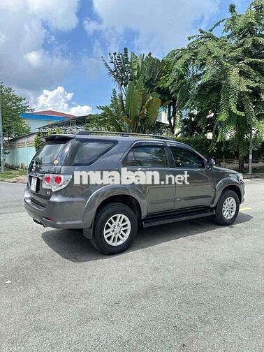 Toyota Fortuner 2015 2.7V 4x2 - 86000 km