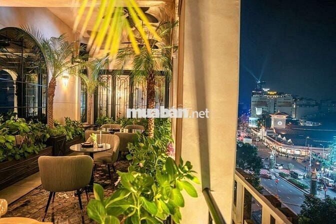 Sốc té ngửa - Diện tích gần 500m2 cho Nguyễn Huệ Q1. Giá chỉ đầu 3xx!