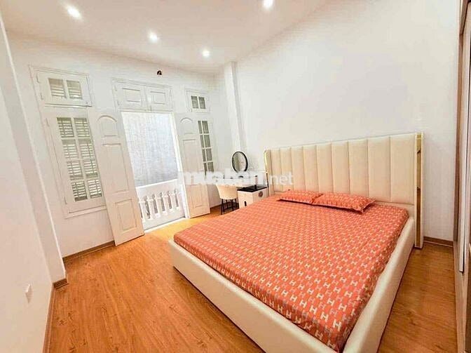 CƠN SỐT ĐỘC NHẤT VÔ NHỊ! LÔ GÓC NỞ HẬU, 40M2 MỚI TINH, THANG MÁY, OTO