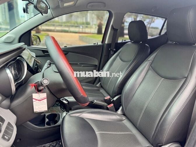 VinFast Fadil Base 2020 - Màu đỏ  - 4v1km