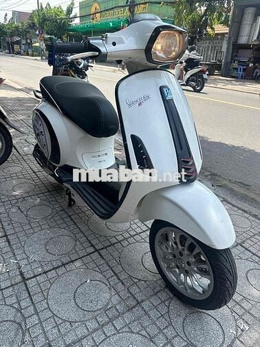 Xe vecpa đèn vuông chính chủ bao kí