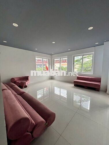 Góc 2MT Nguyễn Huệ giá chưa tới 100tr? 100m2 vừa vặn cho studio, spa..