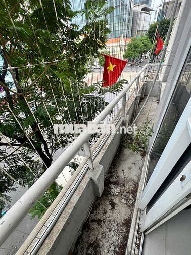 Góc 2MT Nguyễn Huệ giá chưa tới 100tr? 100m2 vừa vặn cho studio, spa..