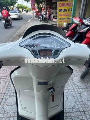 Xe vecpa đèn vuông chính chủ bao kí