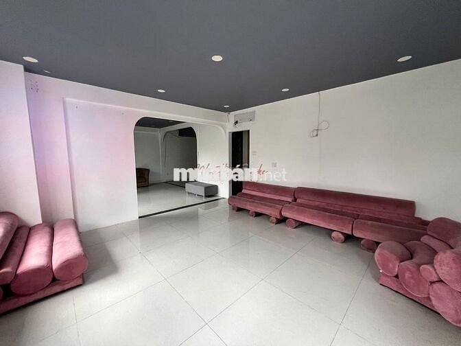 Góc 2MT Nguyễn Huệ giá chưa tới 100tr? 100m2 vừa vặn cho studio, spa..