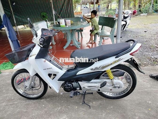 Kệt tiền cần bán wave @ đời 2016. Xe zin liền lạc.