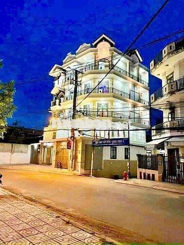 🍀Cho thuê nhà MT đường số 18B . BTân