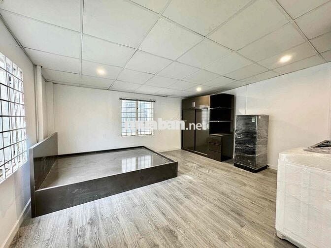 CĂN STUDIO CỬA SỔ THOÁNG, MÁY GIẶT RIÊNG, GẦN NGÃ TƯ HÀNG XANH
