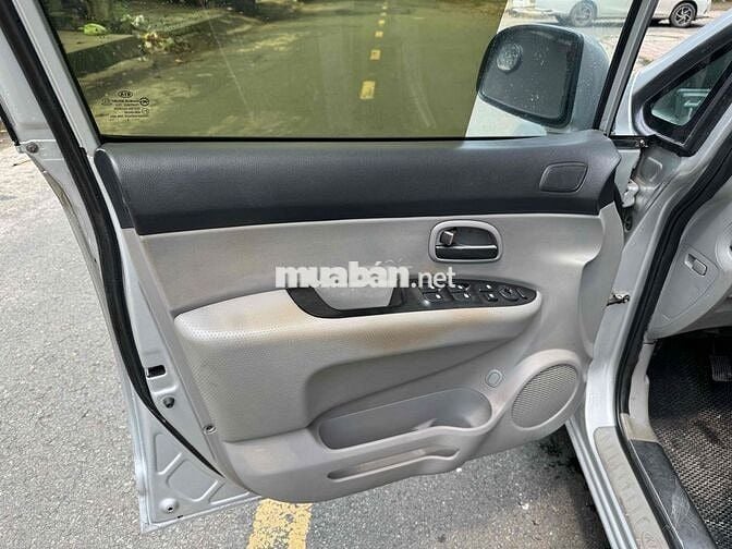 Kia Carens 2008 2.0 CRDi MT - 150000 km