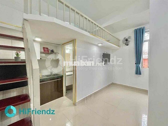 Phòng Gác Cửa Sổ Trời Full Nội Thất Thang Máy Giá Rẻ Quận 4