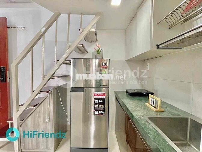 Phòng Gác Cửa Sổ Trời Full Nội Thất Thang Máy Giá Rẻ Quận 4