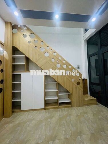 Nhà mới nguyên căn ở và kinh doanh