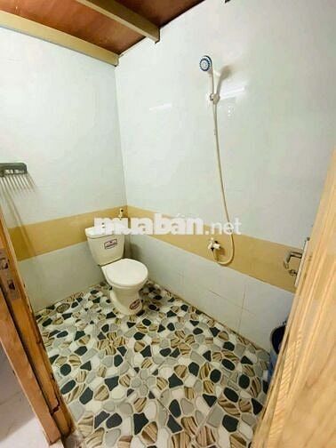 CHO THUÊ PHÒNG TRỌ 20M2 CÓ GÁC NGAY TRẠM DỪNG CHÂN CẦU CẦN THƠ 1.7TR