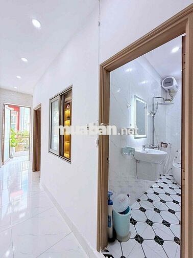 Bán nhà 2 tầng kiệt Lê Duẩn ngay trung tâm gần đường chính