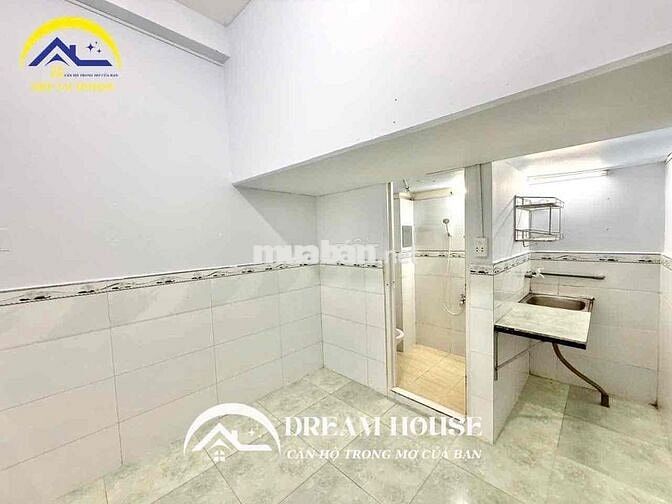 STUDIO MINI Ở 1 NGƯỜI MÁY LẠNH NGAY TRỆT NVS RIÊNG CẠNH HUIT
