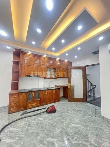 🏢 BÁN NHÀ HOÀNG QUỐC VIỆT – NHÀ 6 TẦNG THANG MÁY – KINH DOANH ĐỈNH CA
