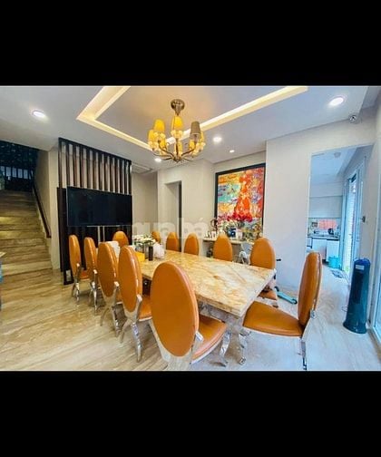 Bán biệt phủ măt tiền đường 20m 793 Trần Xuân Soạn P.Tân Hưng Q.7.