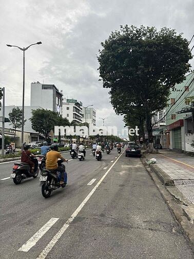 CHÍNH CHỦ CHO THUÊ NGUYÊN CĂN MT ĐƯỜNG 2/9, 430m2.
