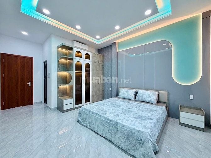 ⭐️Nhà 3 Lầu DT:4x14m tuyệt đẹp Cao cấp hẻm Huỳnh Văn Nghệ, P15.