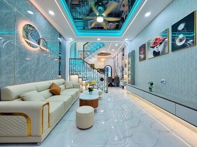 ⭐️Nhà 3 Lầu DT:4x14m tuyệt đẹp Cao cấp hẻm Huỳnh Văn Nghệ, P15.