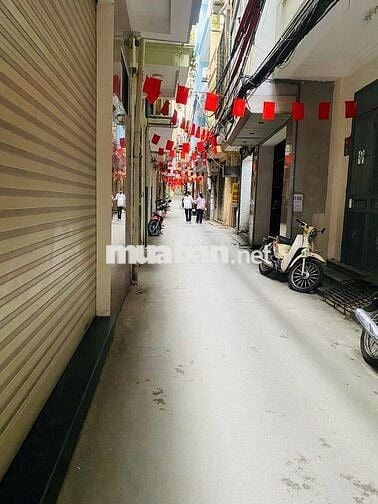 Đê La Thành – 6 Tầng – Mặt Tiền 4.2m – 10.5 Tỷ – Vị Trí Vàng Đống Đa