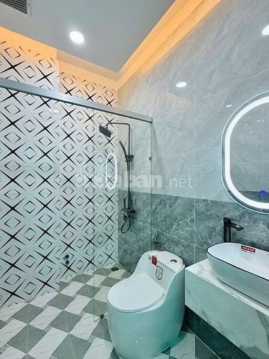 ⭐️Nhà 3 Lầu DT:4x14m tuyệt đẹp Cao cấp hẻm Huỳnh Văn Nghệ, P15.