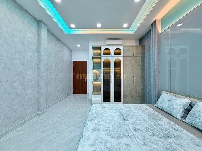 ⭐️Nhà 3 Lầu DT:4x14m tuyệt đẹp Cao cấp hẻm Huỳnh Văn Nghệ, P15.