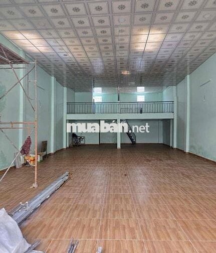 cho thuê lam vp,kho,cty 8,2m dài 22m nở hậu 9.2m