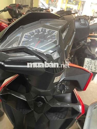 vario 150 8/2017 màu đỏ,Tp hcm